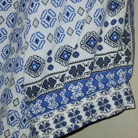 Intro Blouse - Picture 4 of 10